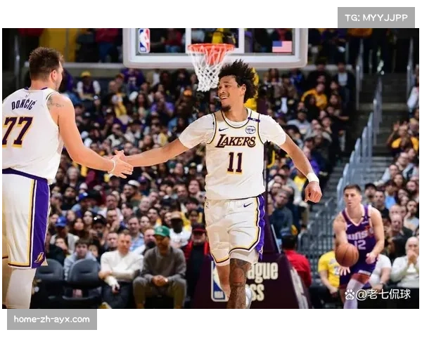 太阳布克伤退后团队韧性显现 替补发力终结湖人七连胜